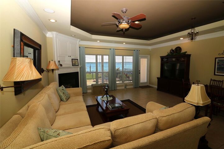 Property Photo: 17 Regency Point TX 77356