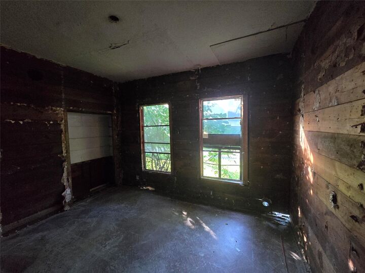 Property Photo: 2005 Cochran Street TX 77009
