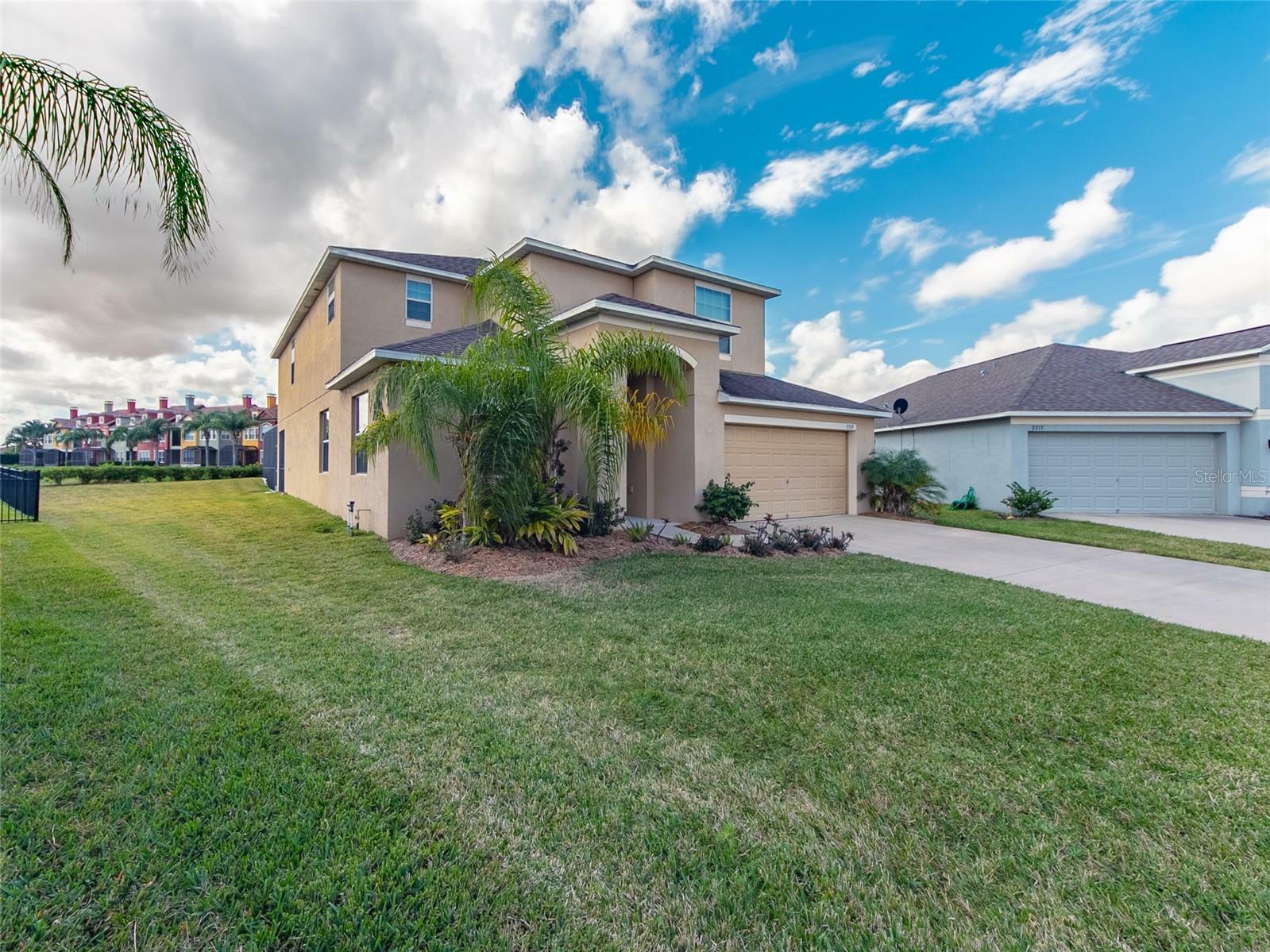 Property Photo: 2209 Grantham Avenue FL 33837