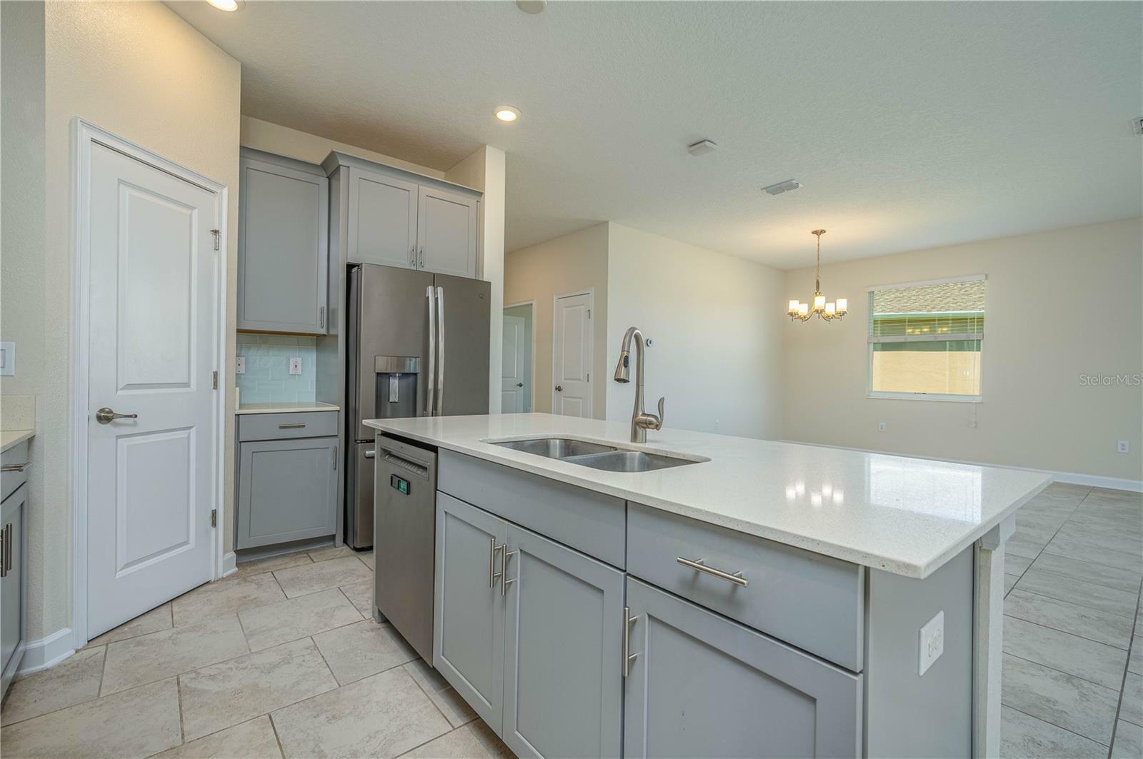 Property Photo: 2733 Attwater Loop FL 33884