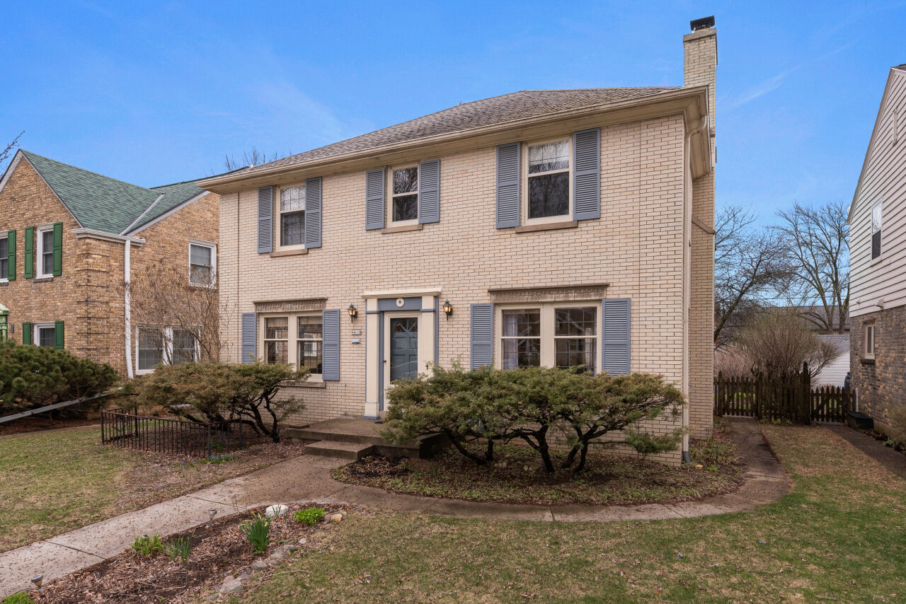 Property Photo: 4410 N Marlborough Dr WI 53211