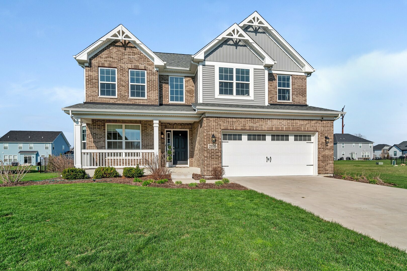 Property Photo: 25516 Prairiewood Lane IL 60404