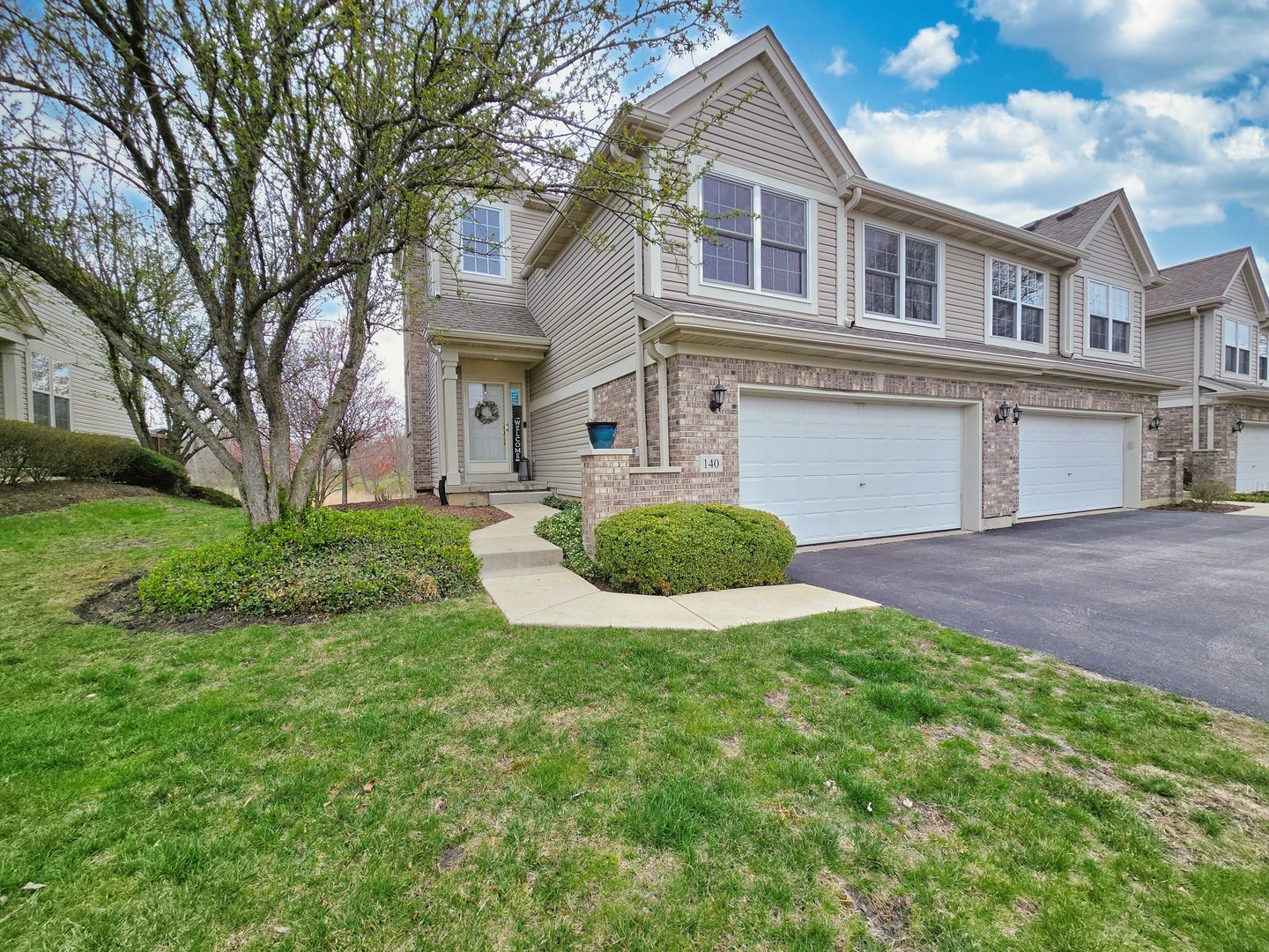 Property Photo: 140 River Mist Drive IL 60543