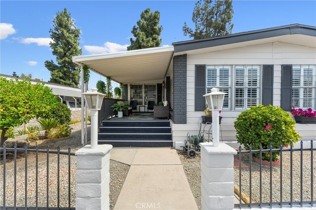 Property Photo:  1353 Shadowglen Way  CA 92882 