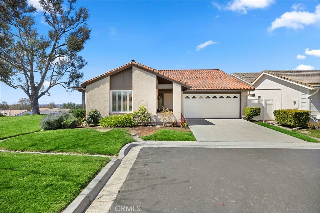 Property Photo: 28472 Pacheco CA 92692