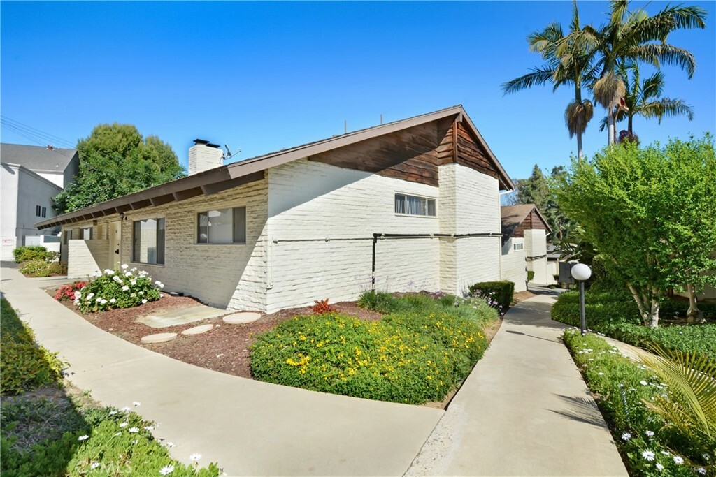 5060 Lakeview Avenue 27  Yorba Linda CA 92886 photo