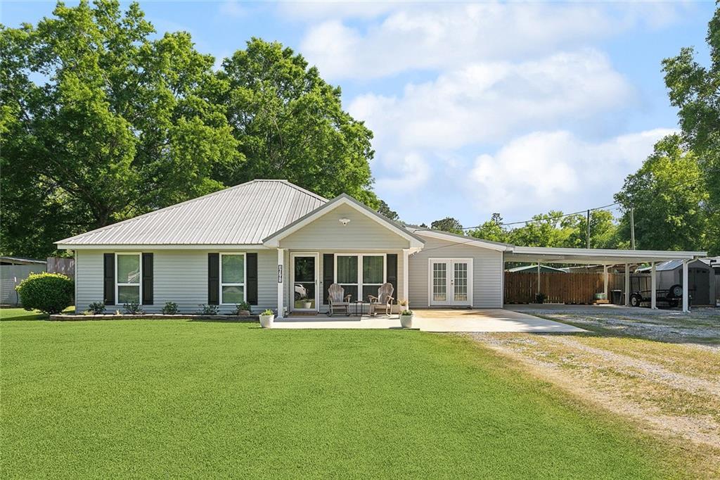 Property Photo: 16791 Million Dollar Road LA 70435