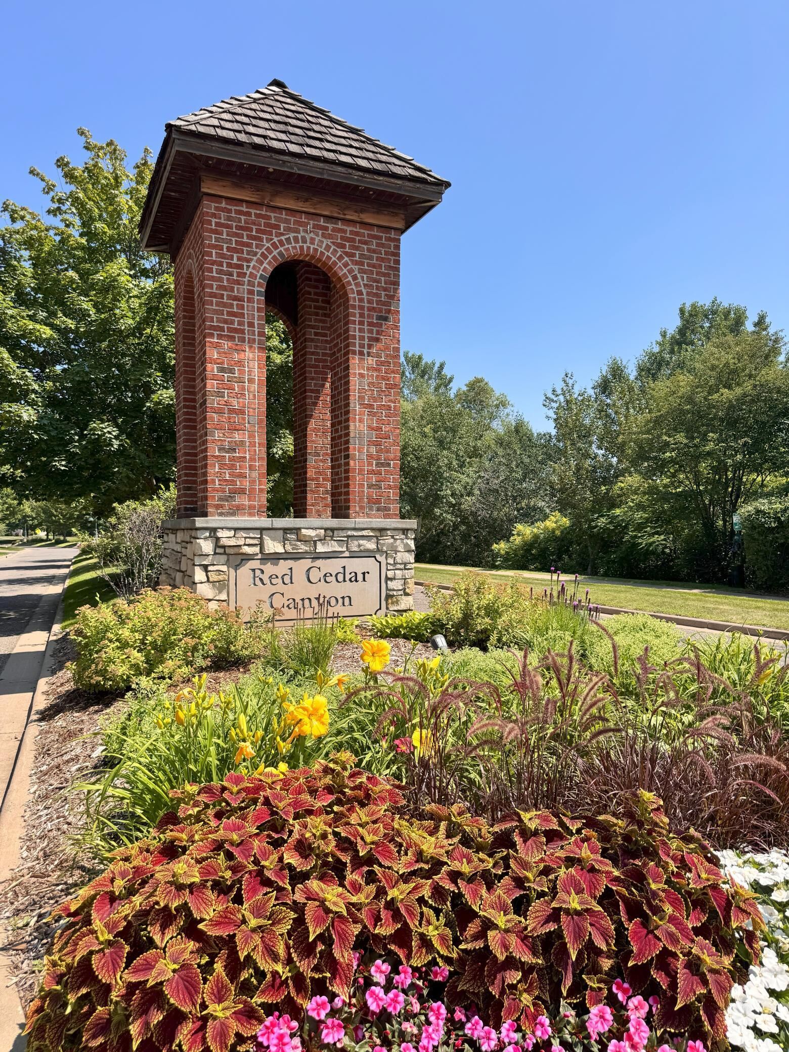 Property Photo:  177 W Canyon Drive  WI 54016