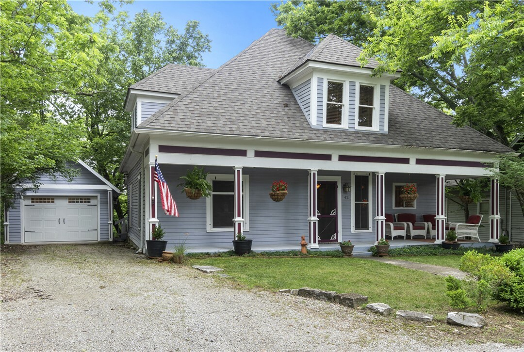 Property Photo:  42 Vaughn Street  AR 72632 