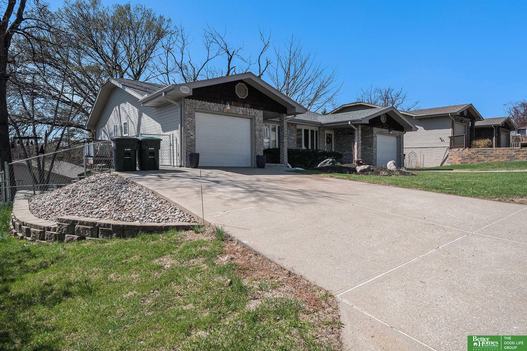 Property Photo: 7715 Miami Street NE 68134-0000
