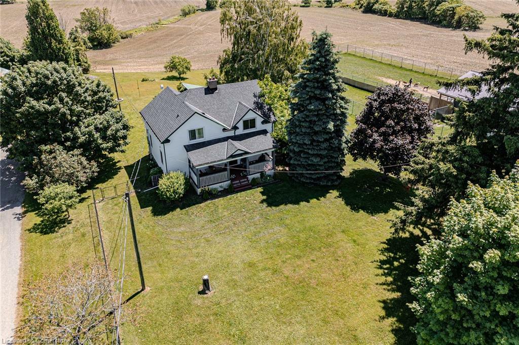 Property Photo: 631 Hillcrest Road ON N3Y 4K1