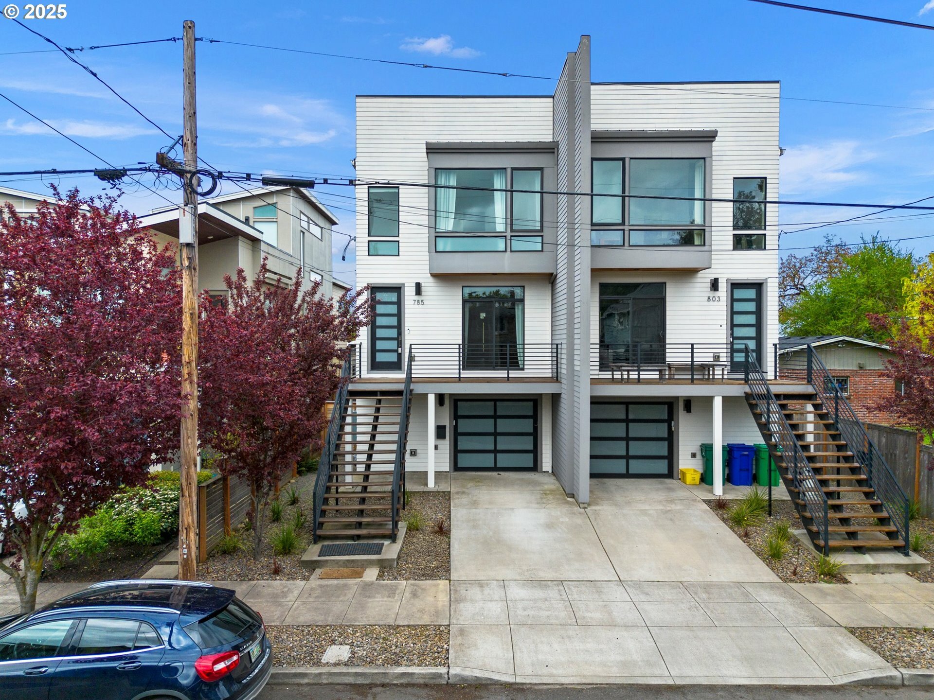 Property Photo: 785 NE Jessup St OR 97211