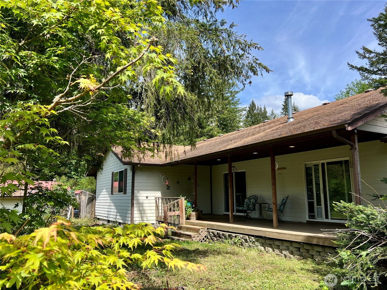 Property Photo: 38206 112th Avenue E WA 98328