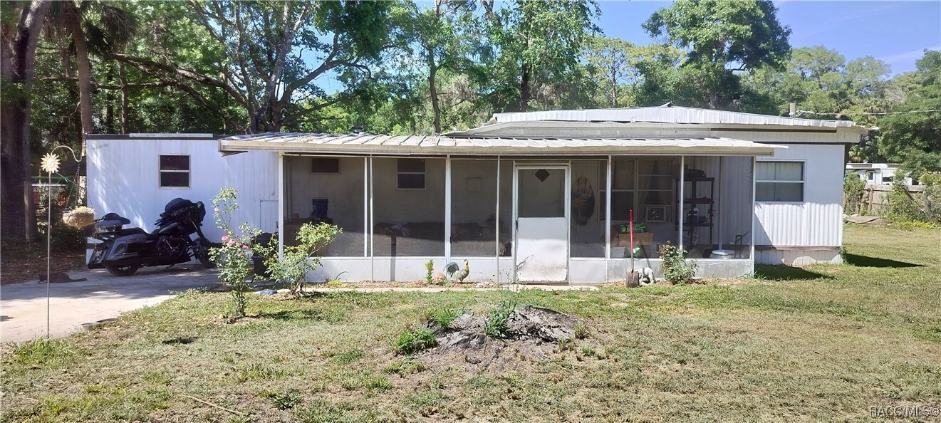 Property Photo: 4355 E Goodwin Court FL 34453