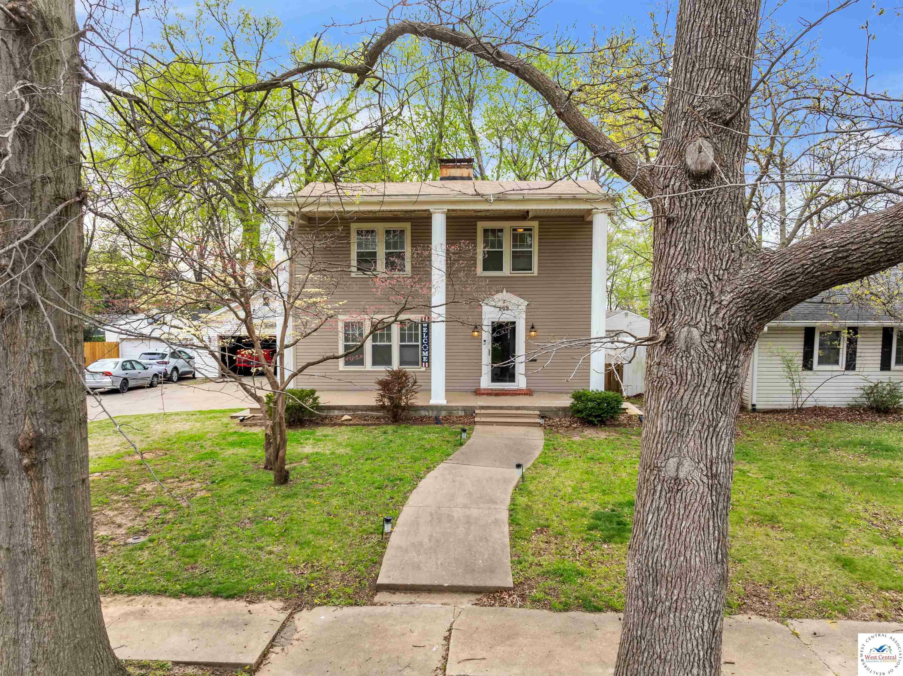 Property Photo: 906 S Barrett MO 65301