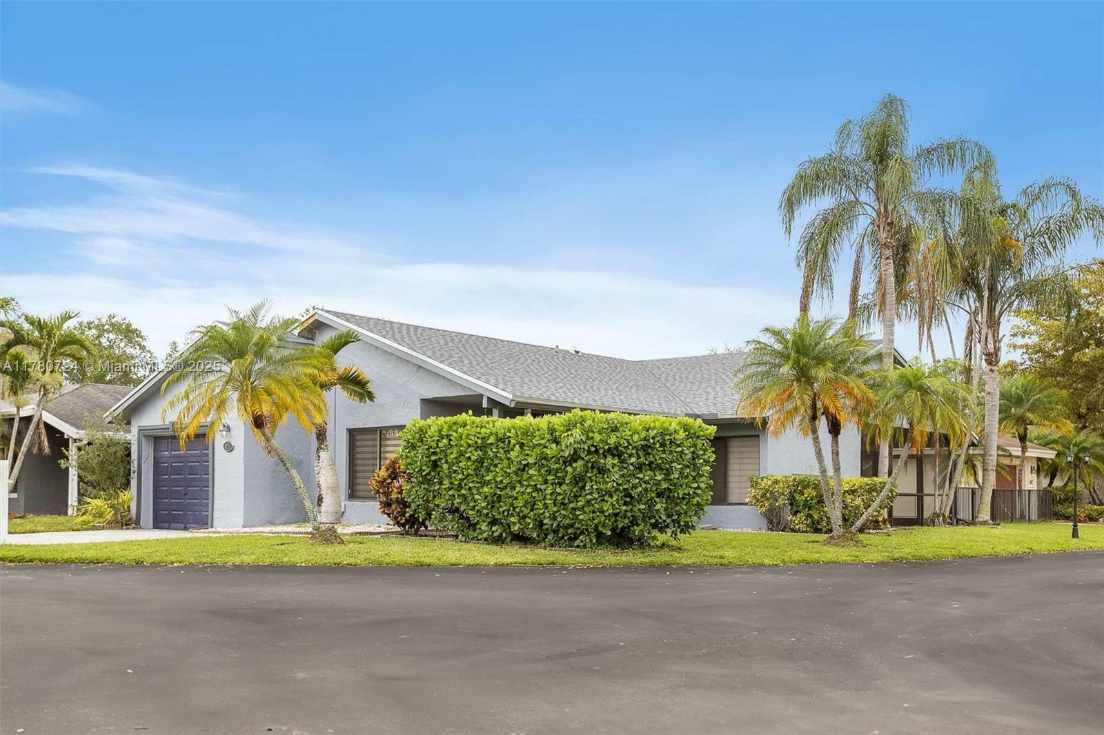 Property Photo: 971 NW 89th Ave FL 33324