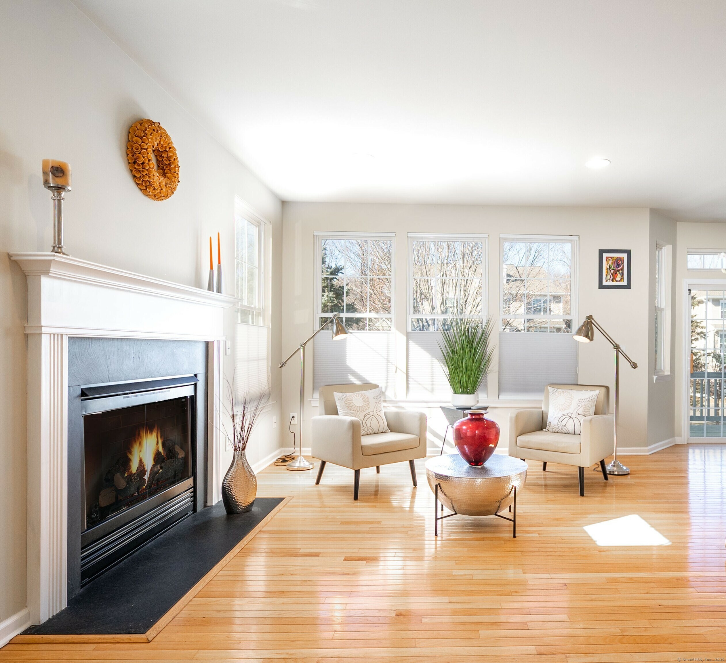 Property Photo: 8 Cambridge Drive 8 CT 06811
