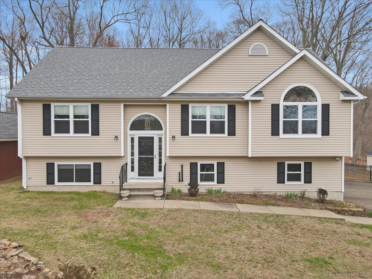 70 Wood Terrace  East Haven CT 06513 photo