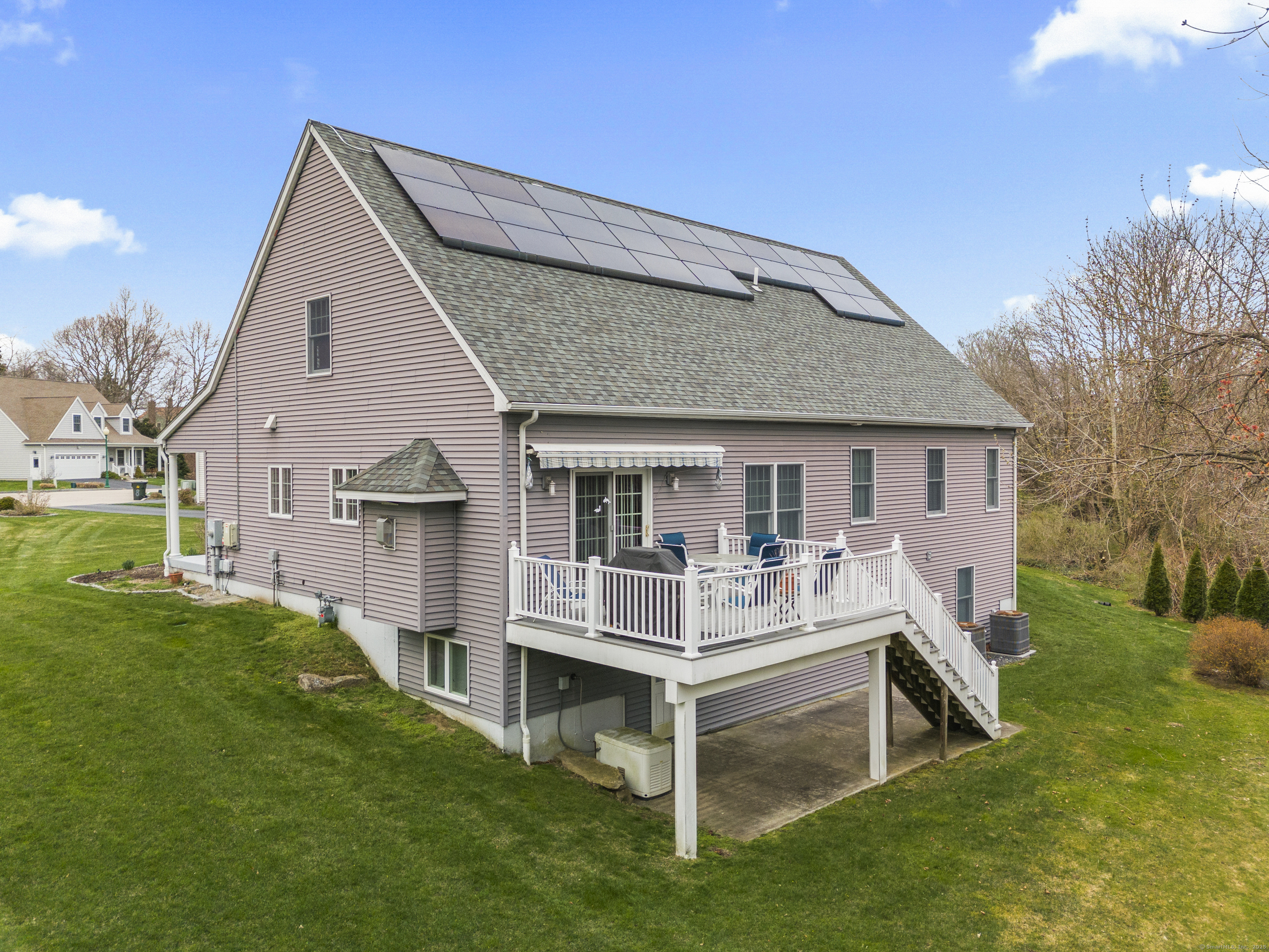 Property Photo:  10 Easy Street C  CT 06320 