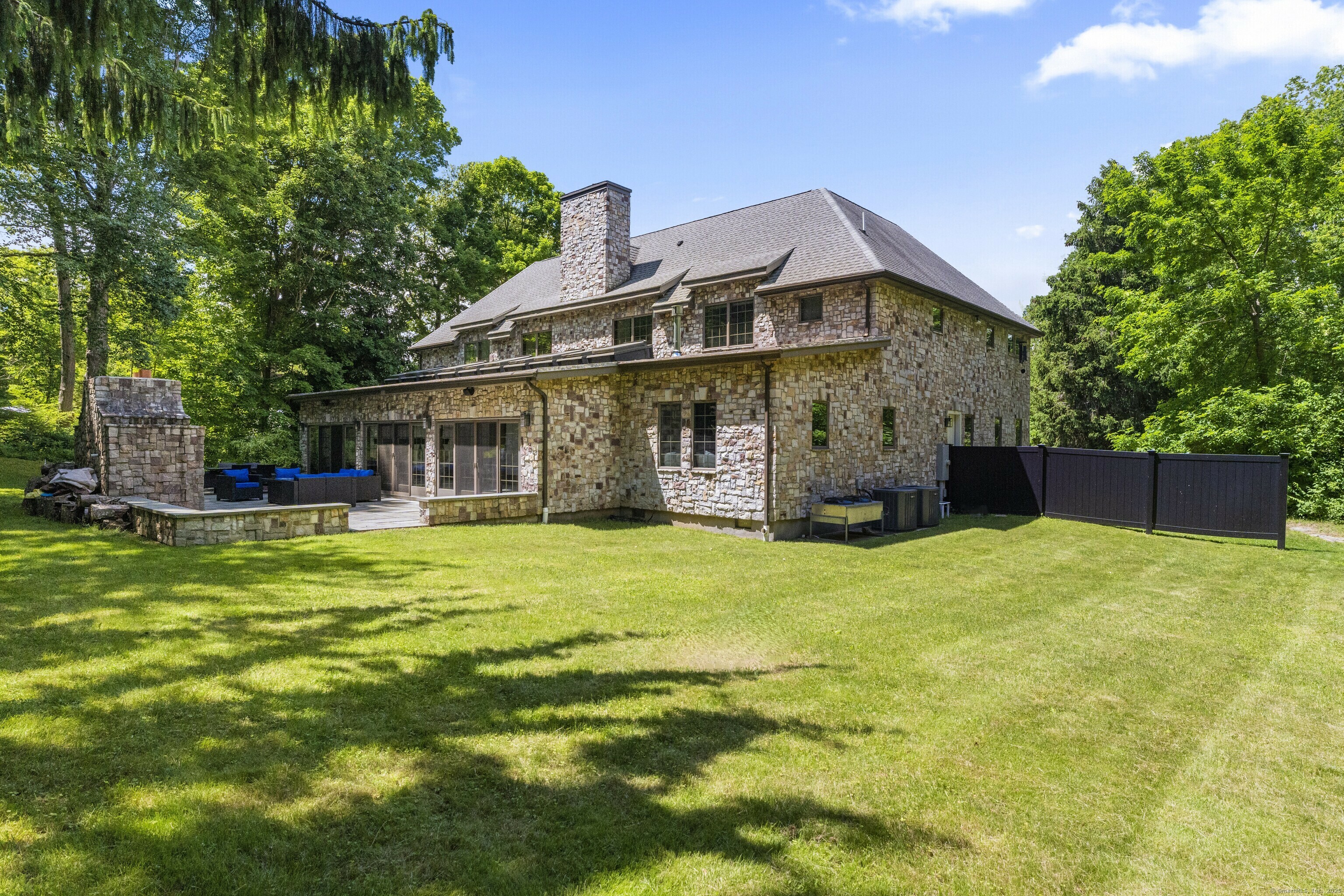 Property Photo:  584 Boston Post Road  CT 06443 