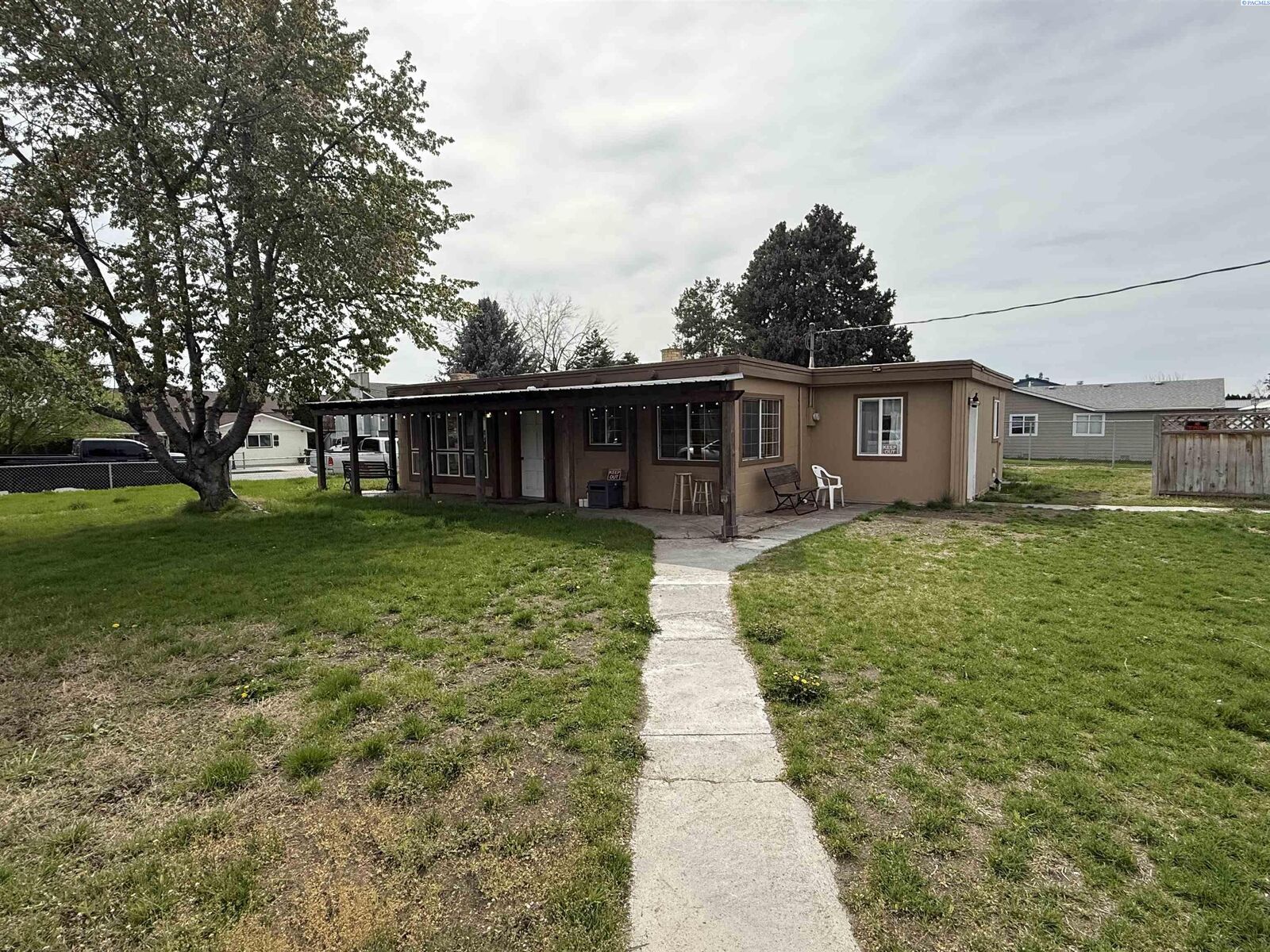Property Photo: 1804 N 24th WA 99301