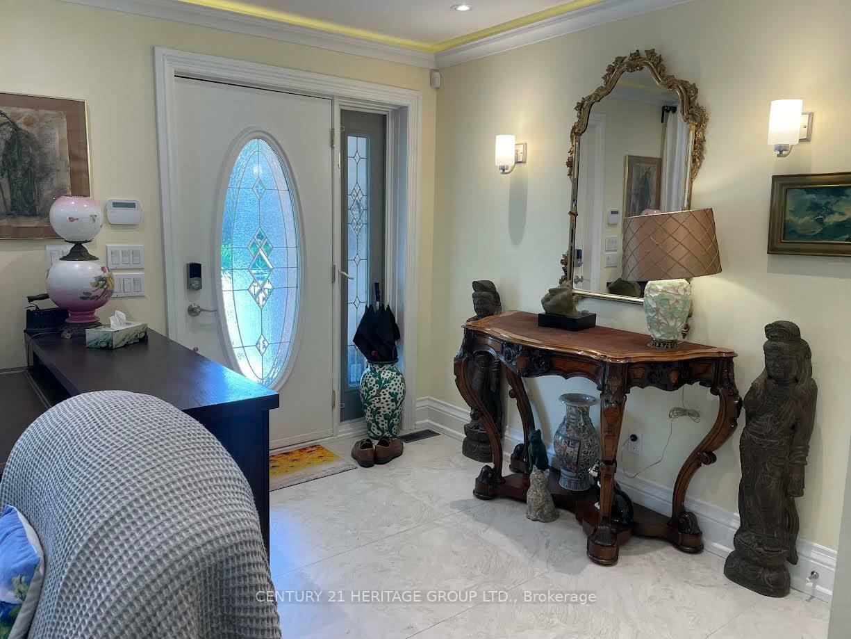 Property Photo: 28 Foxwarren Drive ON M2K 1L3