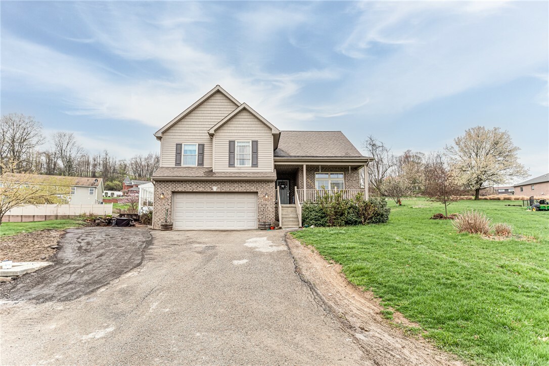 Property Photo: 2030 Lexington Dr PA 15425
