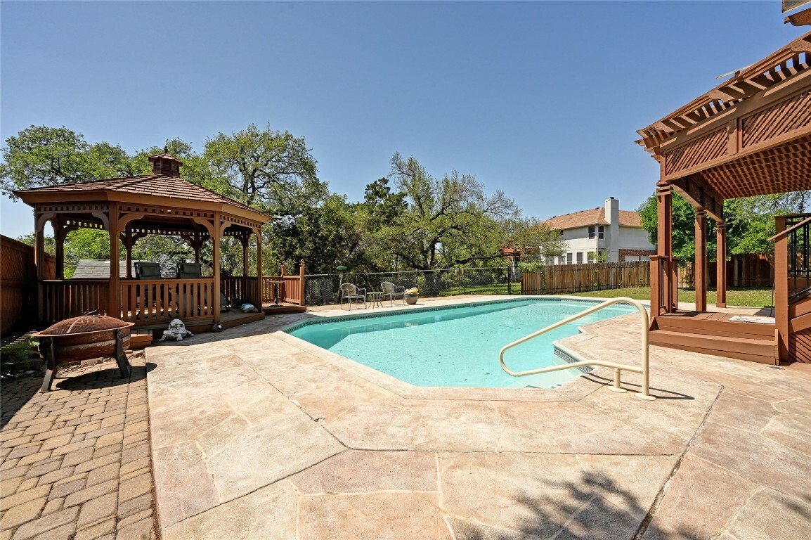 11446 Rustic Rock Drive  Austin TX 78750 photo