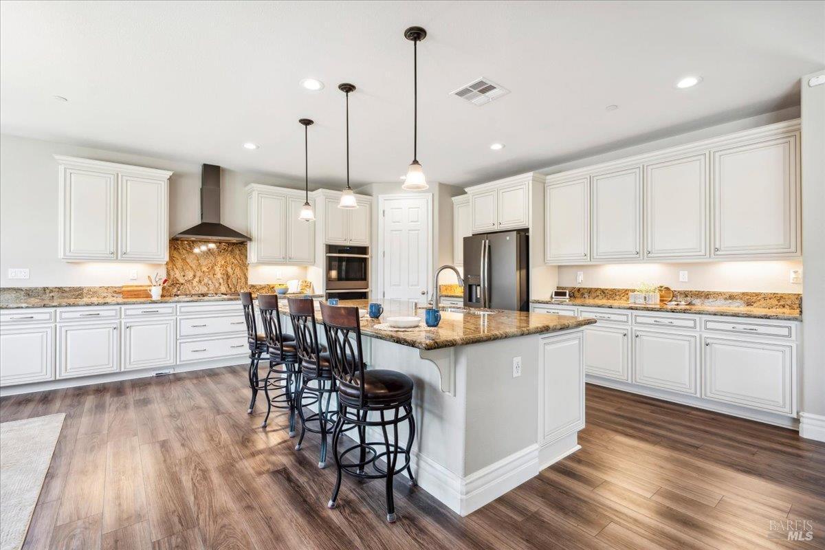 Property Photo:  1012 Capitola Court  CA 95687 