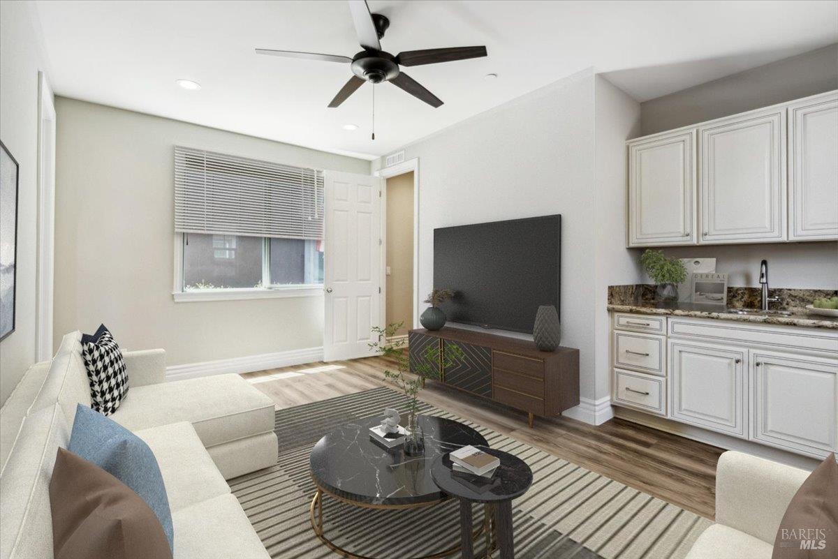 Property Photo: 1012 Capitola Court CA 95687