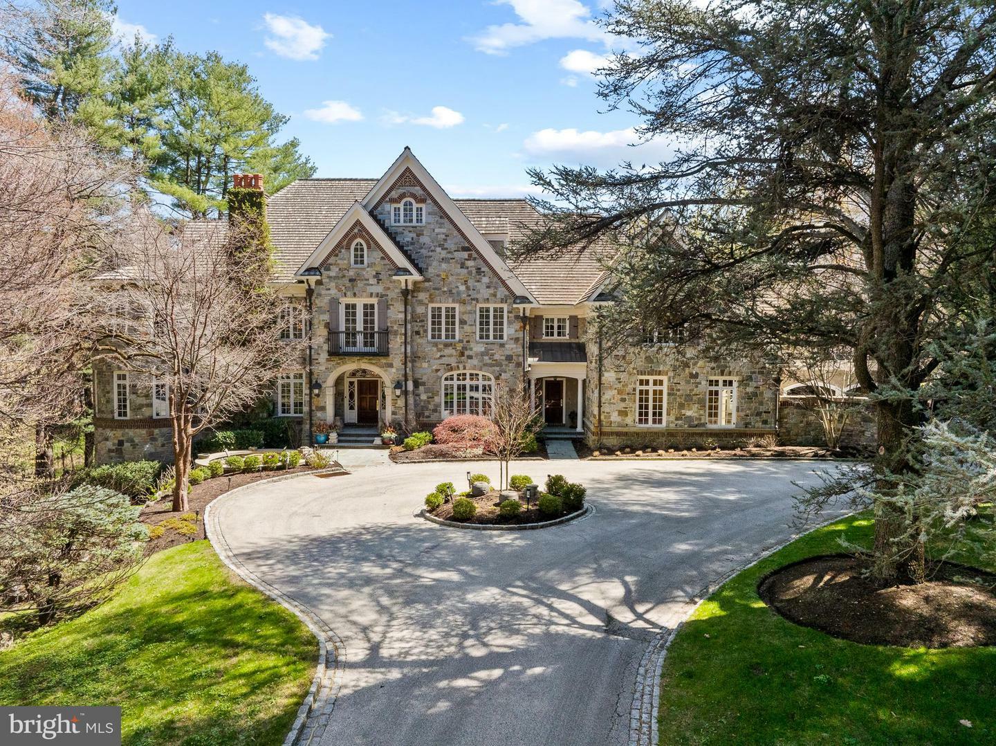Property Photo: 1045 Waverly Road PA 19035