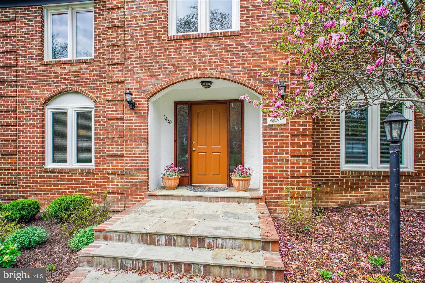 Property Photo: 3430 Valewood Drive VA 22124