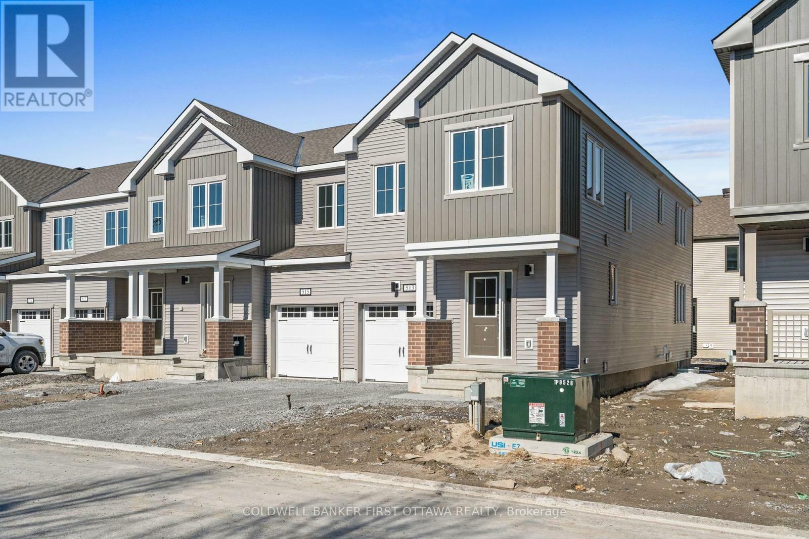 Property Photo: 513 Brigatine Avenue ON K2S 0P9