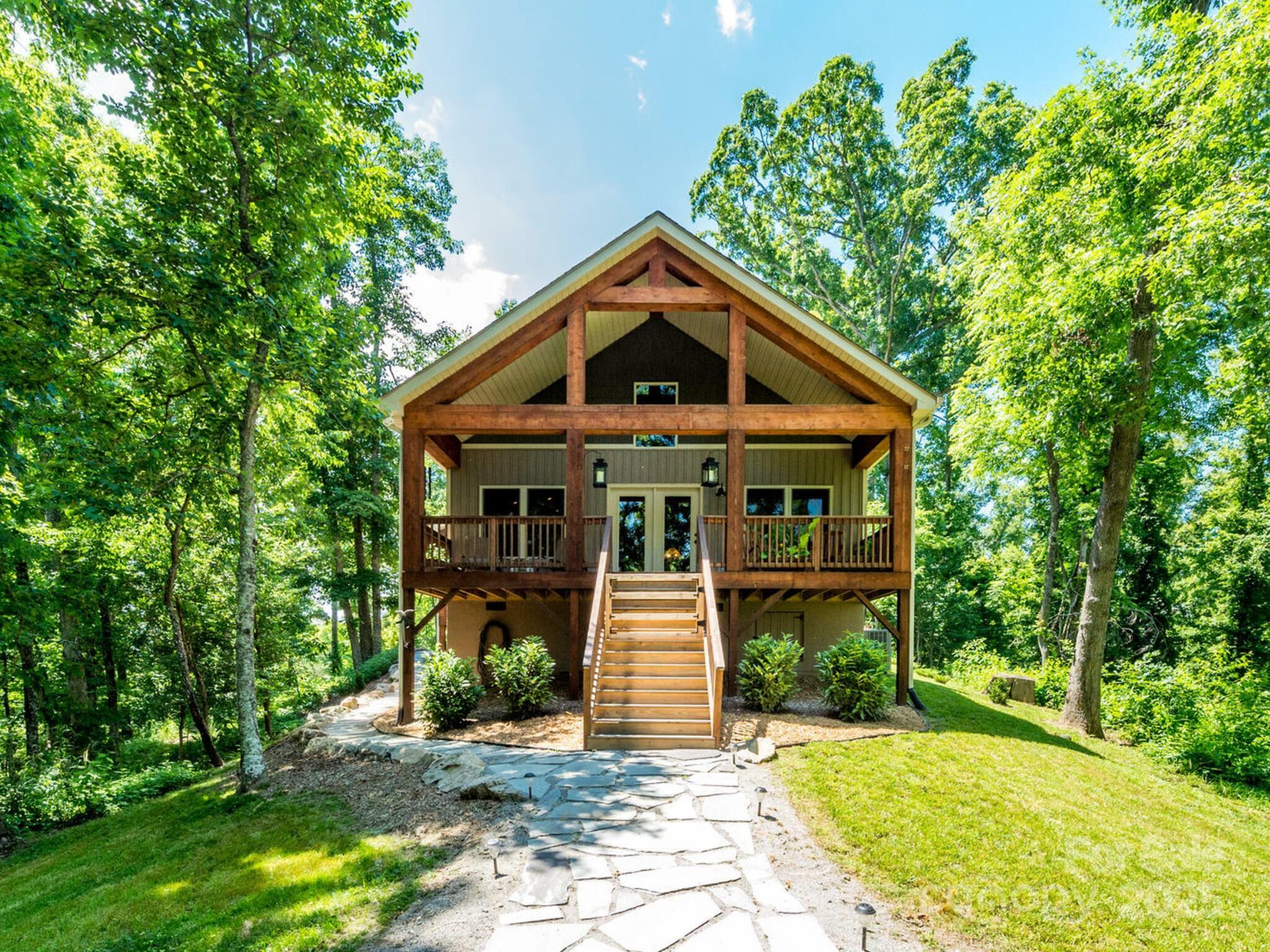 Property Photo: 138 Appalachian Village Road NC 28804