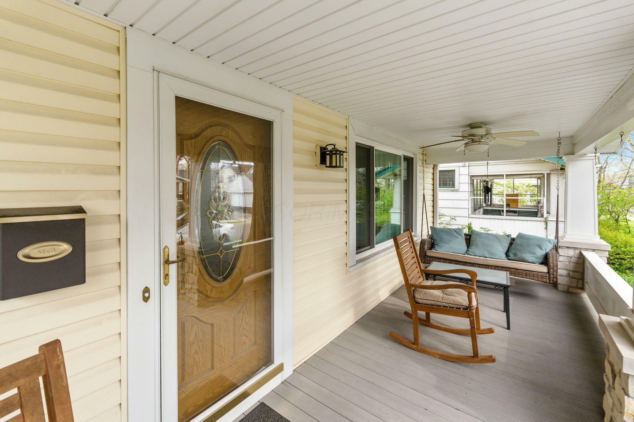 Property Photo: 947 Thomas Road OH 43212