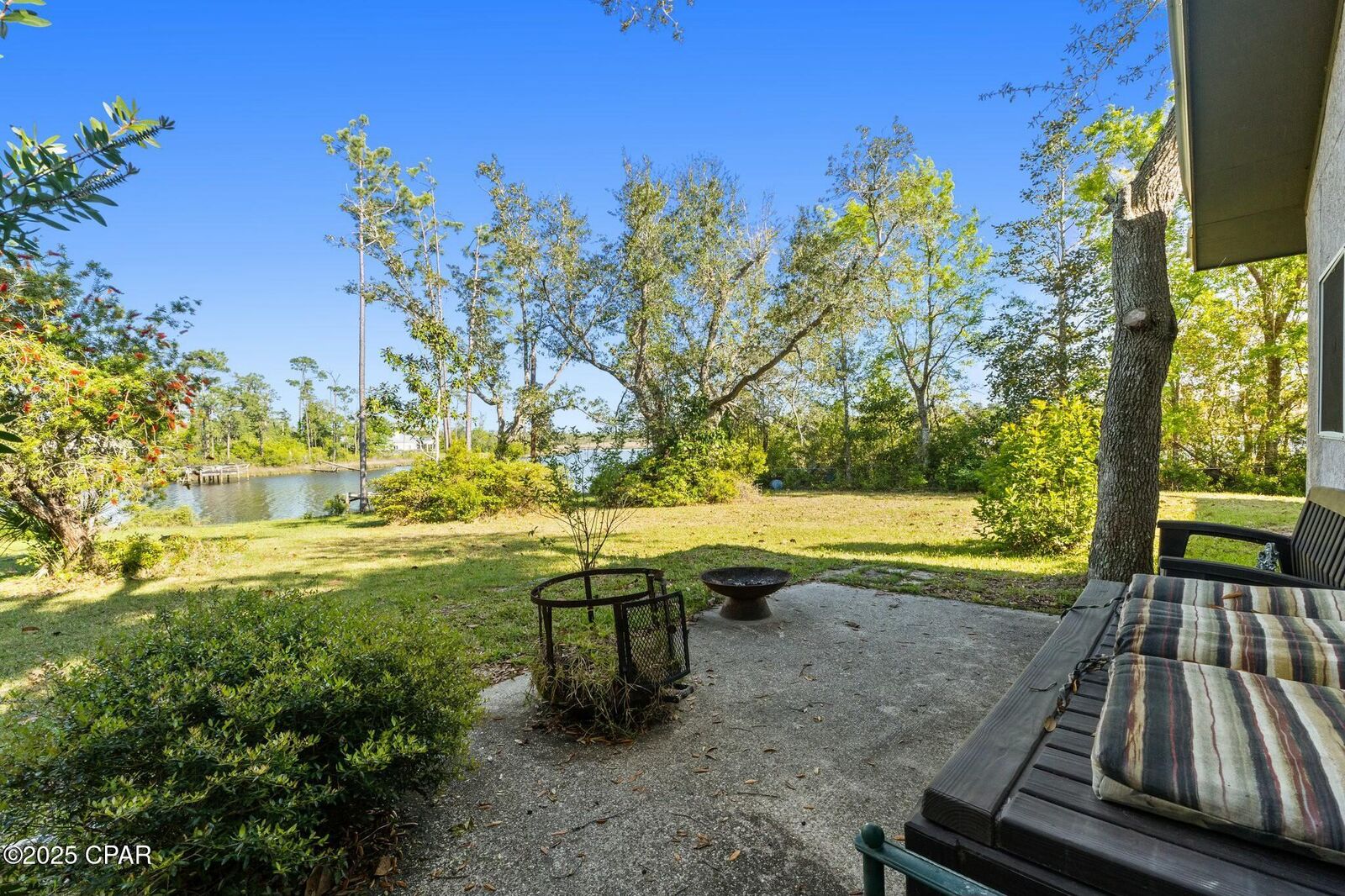 Property Photo: 631 Highway 2297 FL 32404