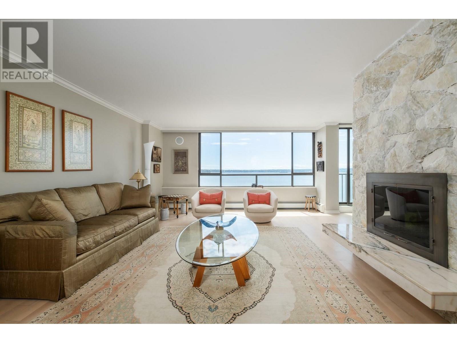 Property Photo: 1930 Bellevue Avenue 901 BC V7V 1B5