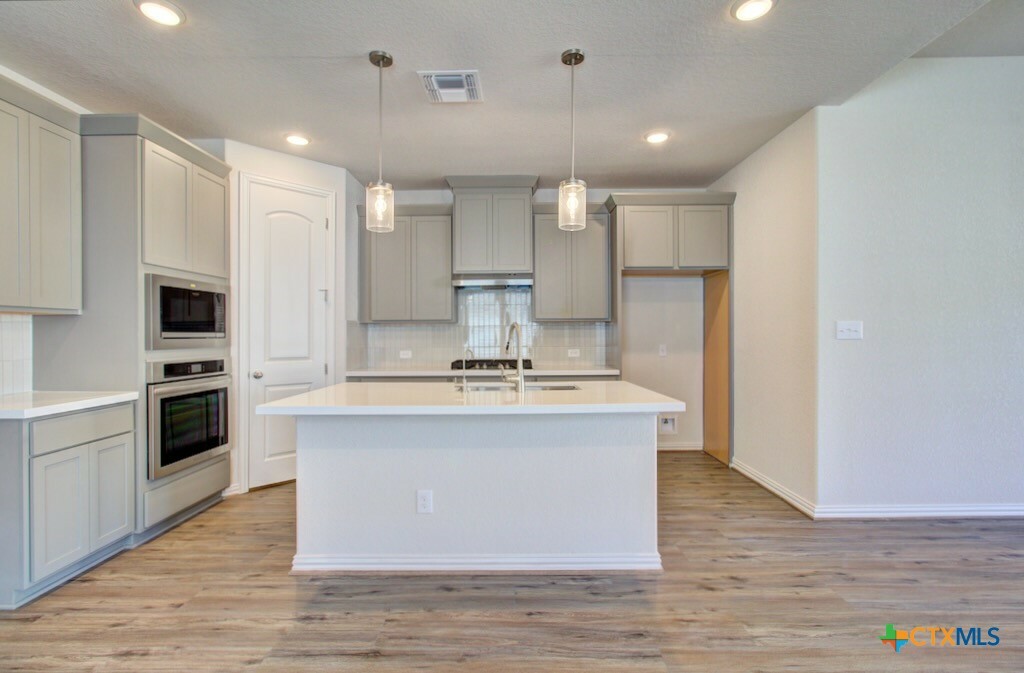 Property Photo: 2088 Adeline Way TX 78130