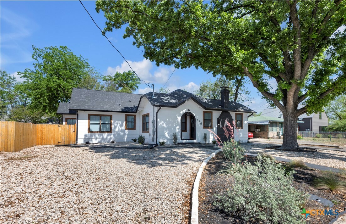Property Photo: 776 Butcher Street TX 78130