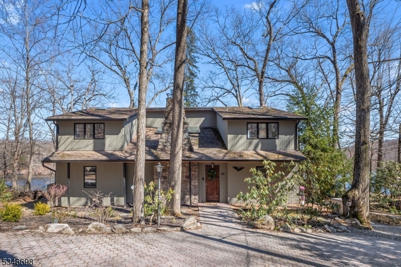 60 W Shore Dr  Bloomingdale Boro NJ 07420 photo