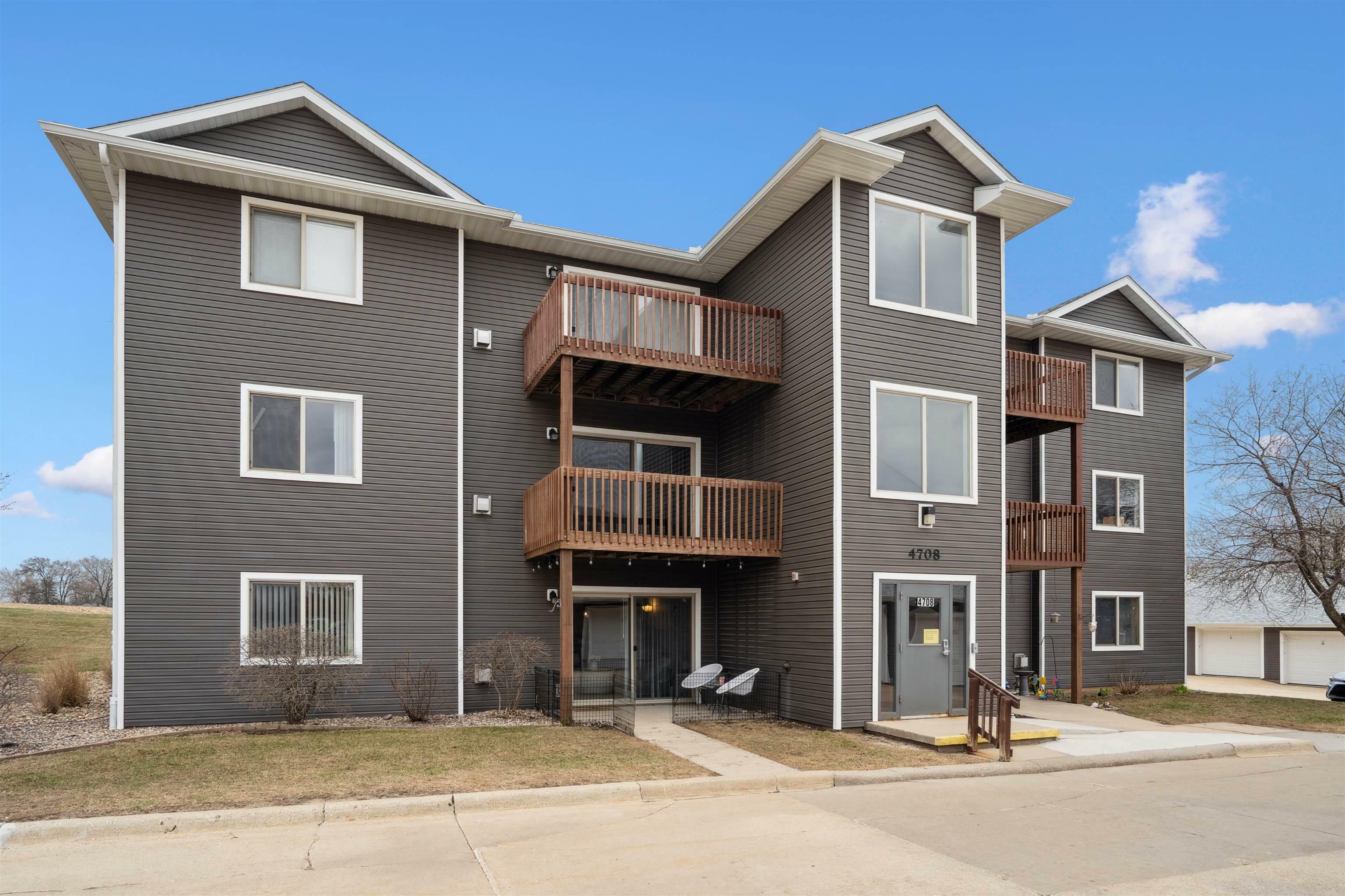 4708 Chadwick Road 1  Cedar Falls IA 50613 photo