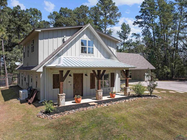 Property Photo: 7990 S US 79 75654