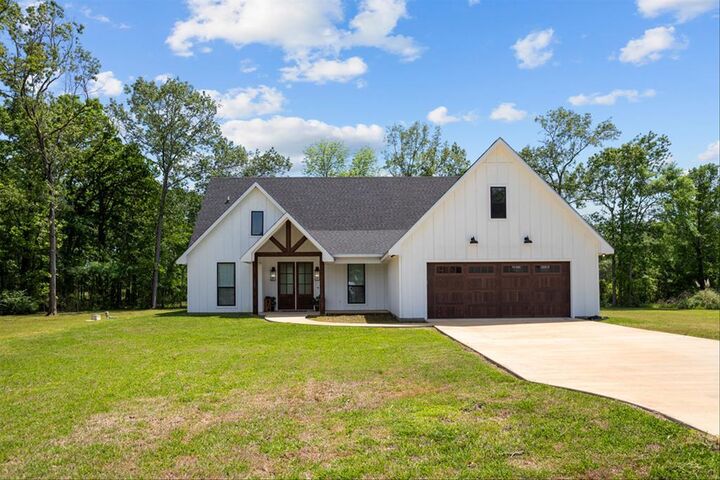 Property Photo: 217 Derek Road TX 75904