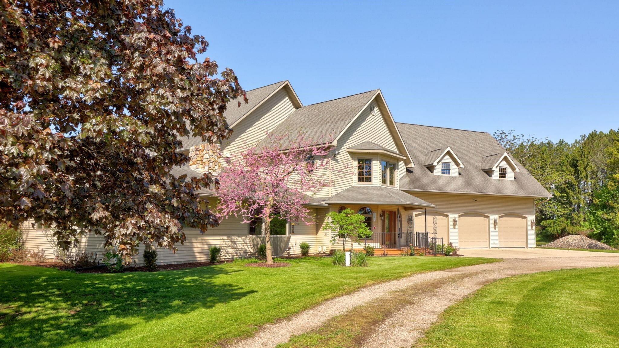 Property Photo:  4285 N Iva  MI 48626 