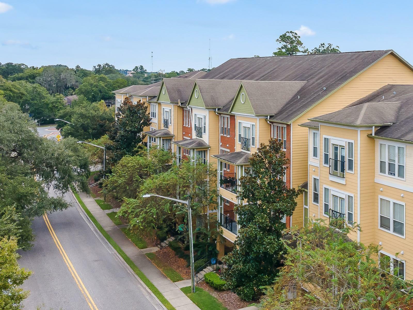 Property Photo: 1185 SW 9th Road 214 FL 32601