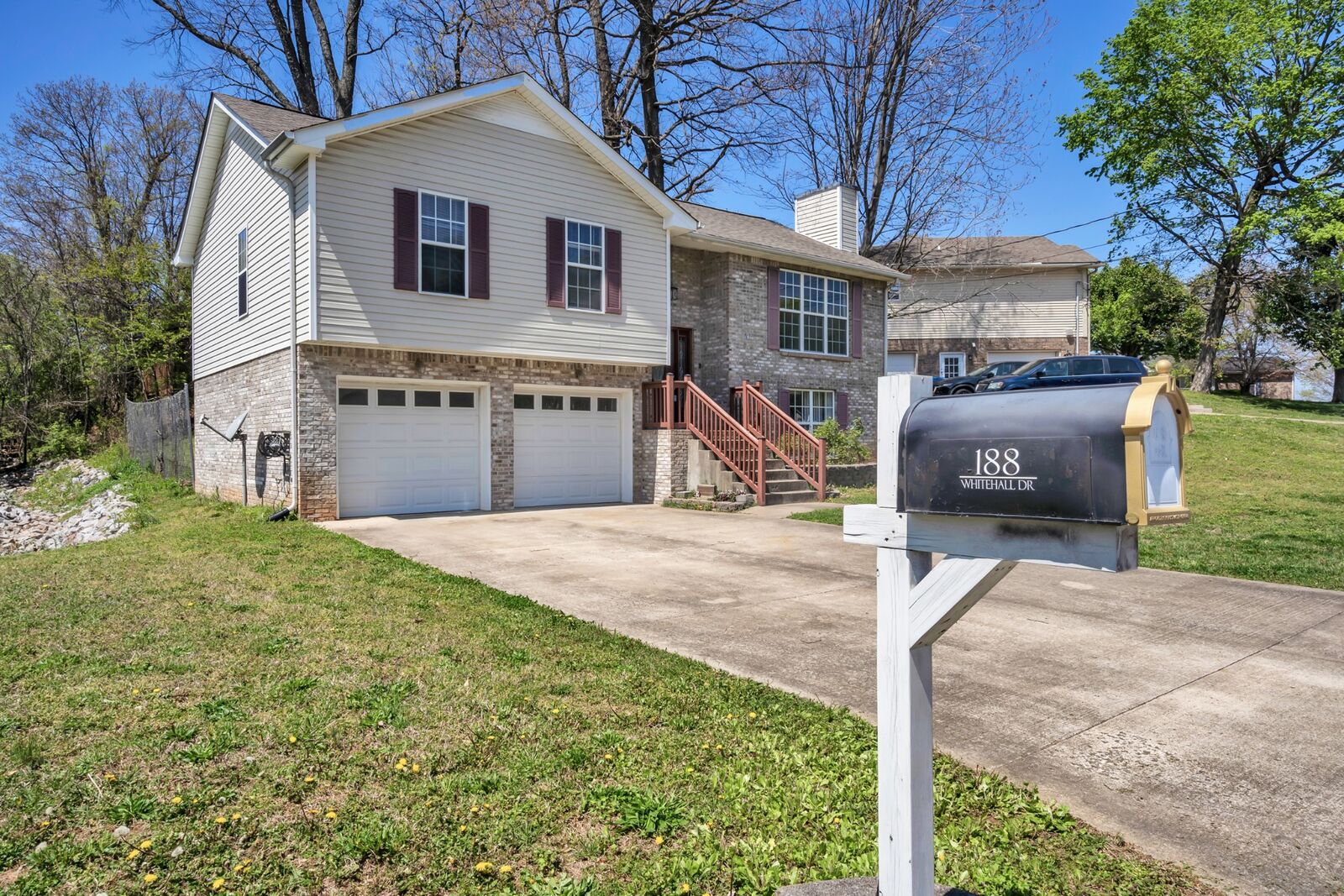 Property Photo:  188 Whitehall Dr  TN 37042 