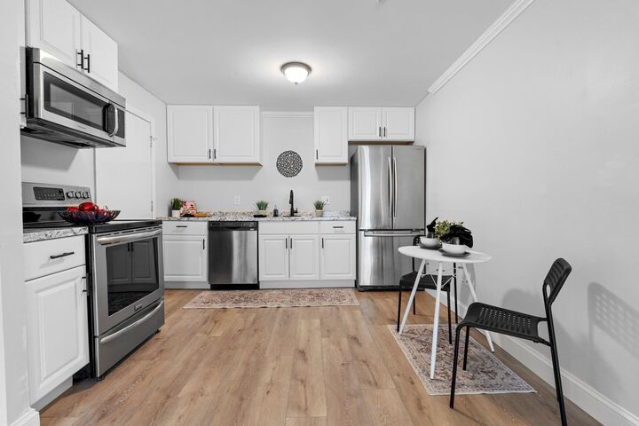 Property Photo:  14 Strawberry Bank Road  NH 03062 