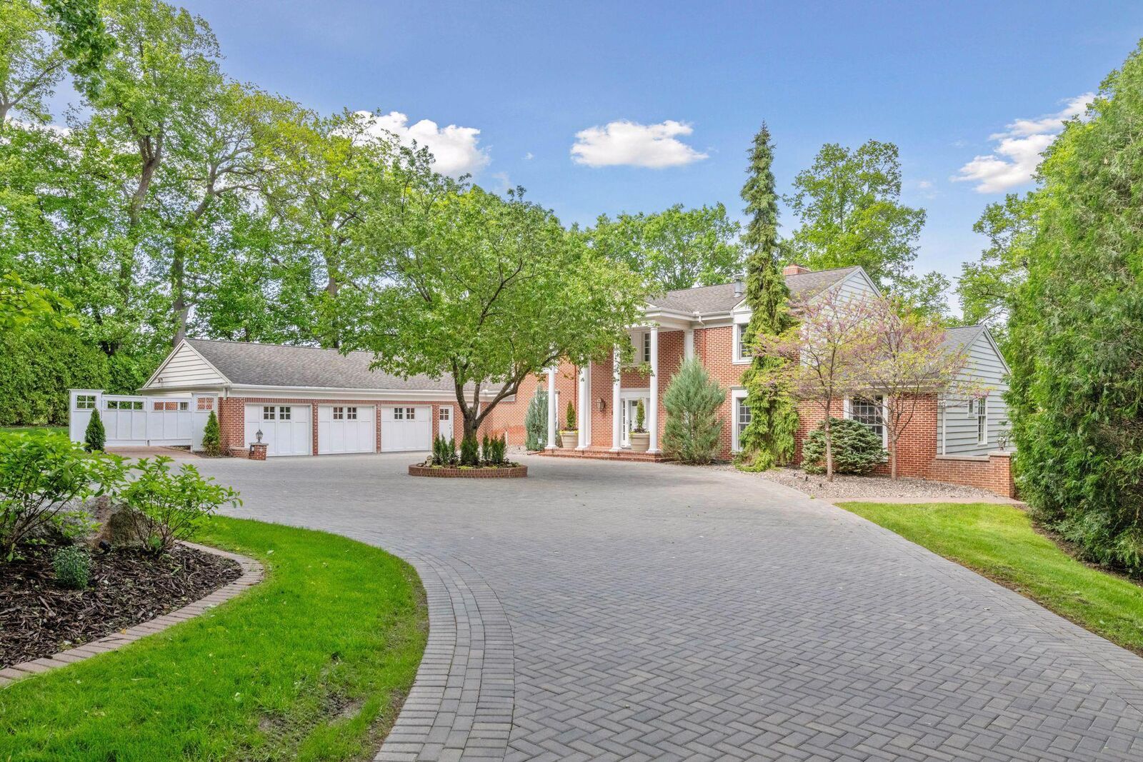 Property Photo: 2496 Old Beach Road MN 55391