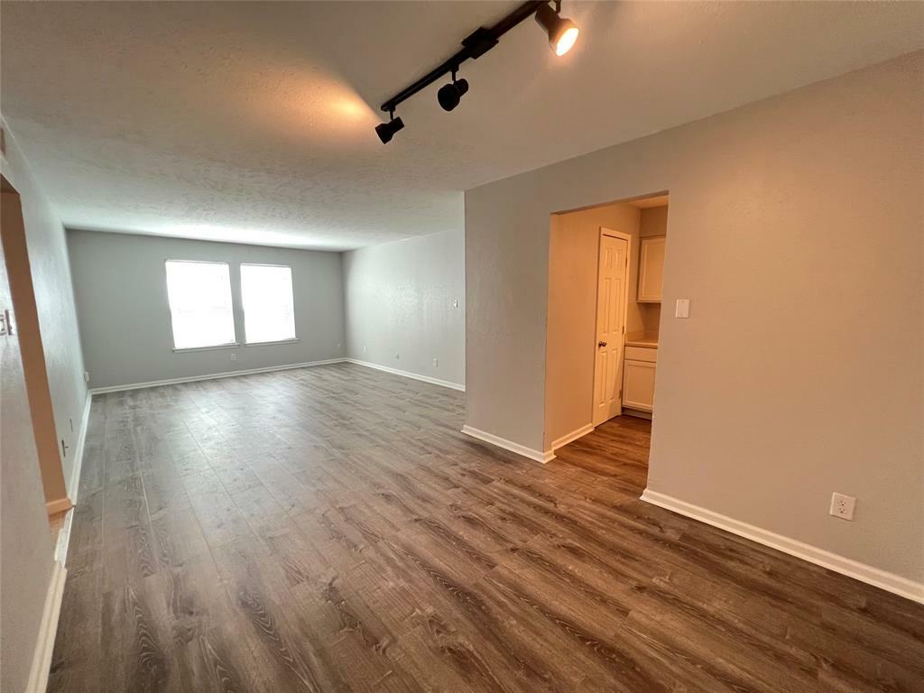 Property Photo: 5111 Skillman Street 130 TX 75206