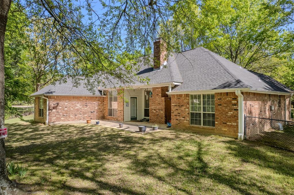 Property Photo: 231 Oak Hill Drive TX 75473
